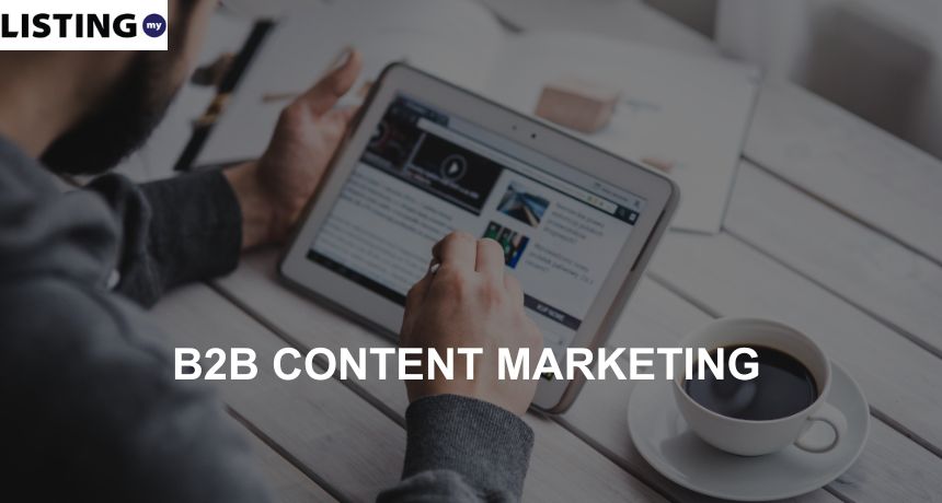 Person performing b2b content marketing.